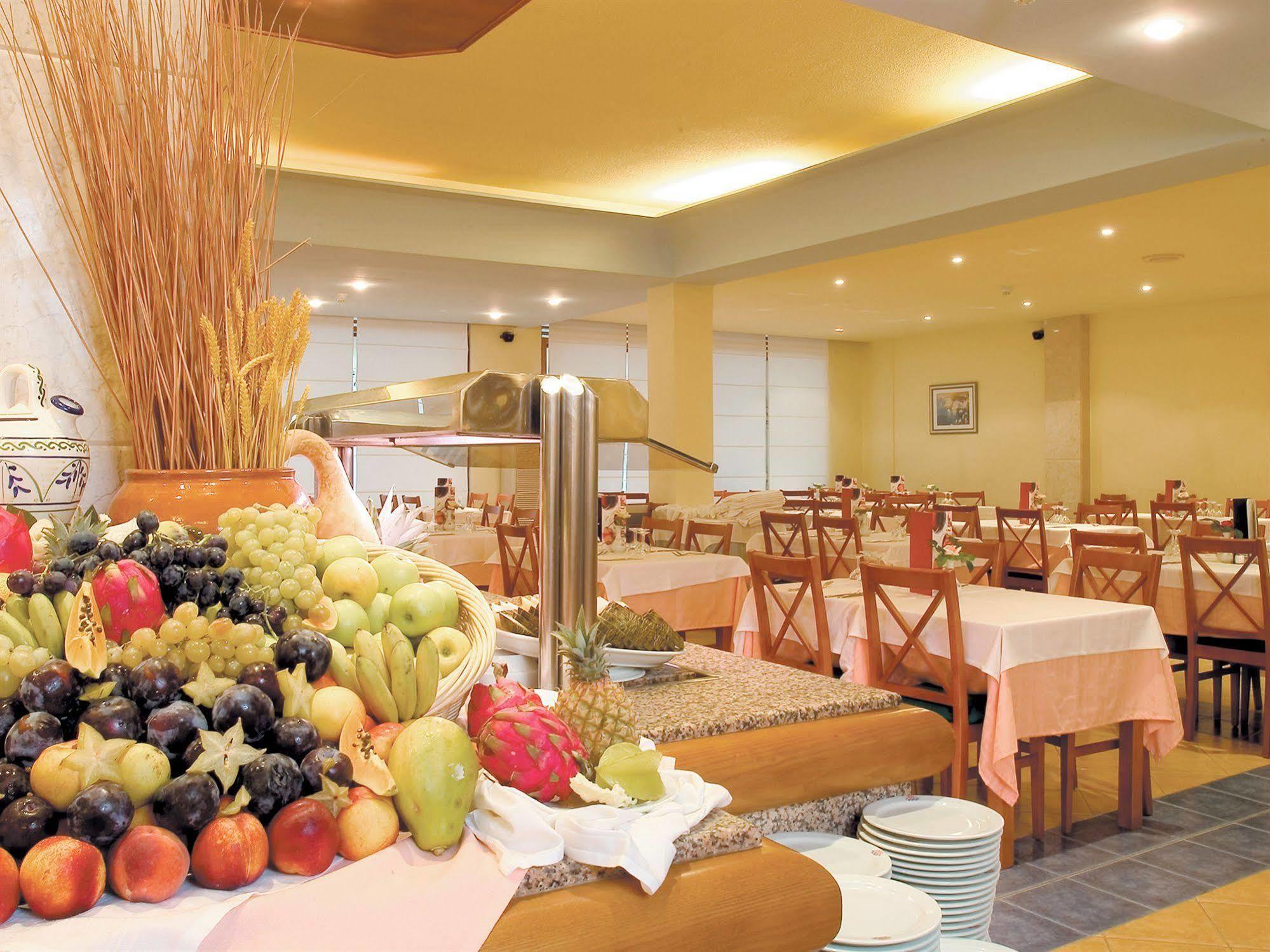 เบลลวู เบลซานาโฮเต็ล Hotel ปอร์โตโคลอม ภายนอก รูปภาพ